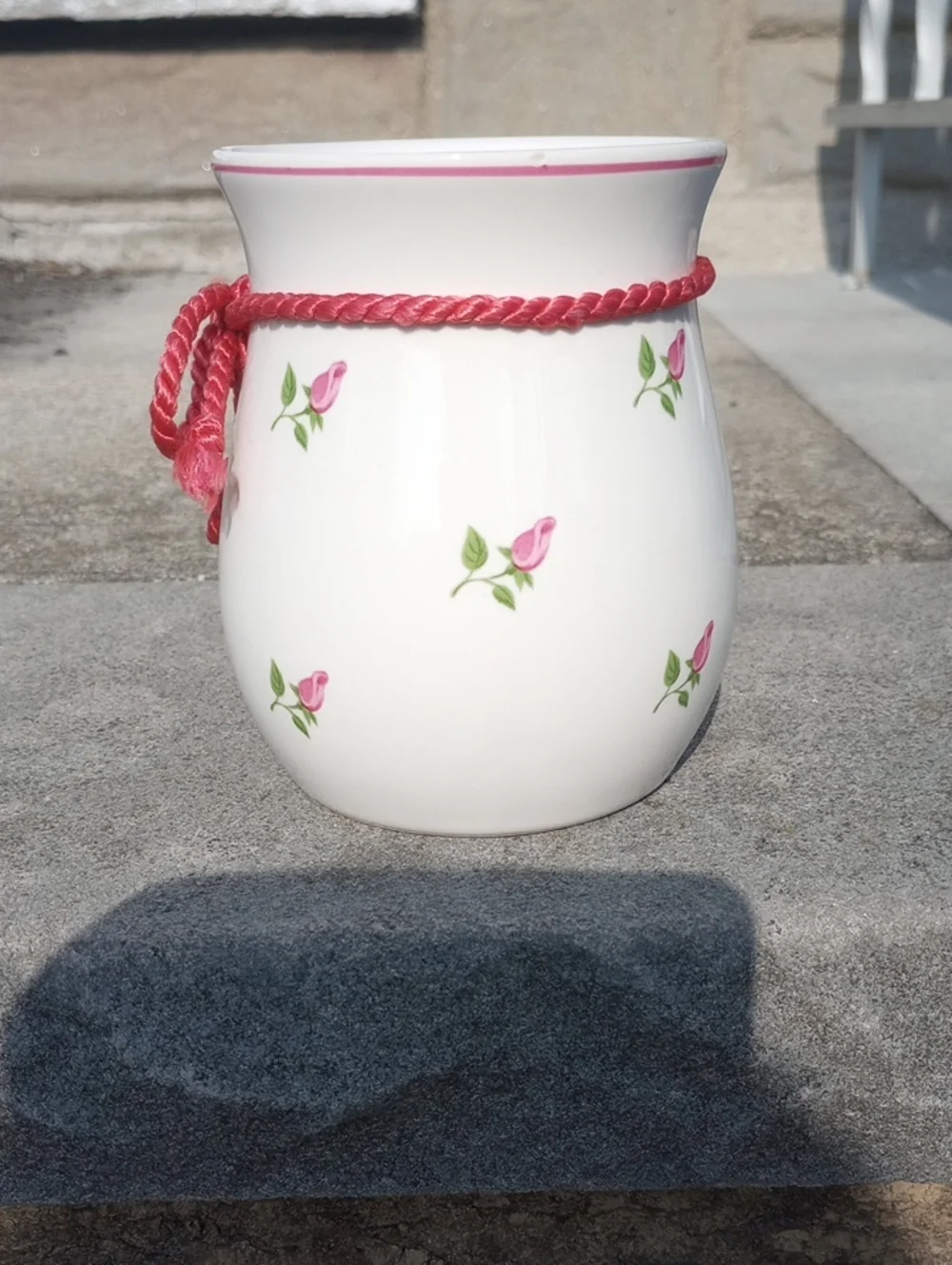Vintage Teleflora Creamy White Ceramic Vase w/ Pink & Green Rosebud Design